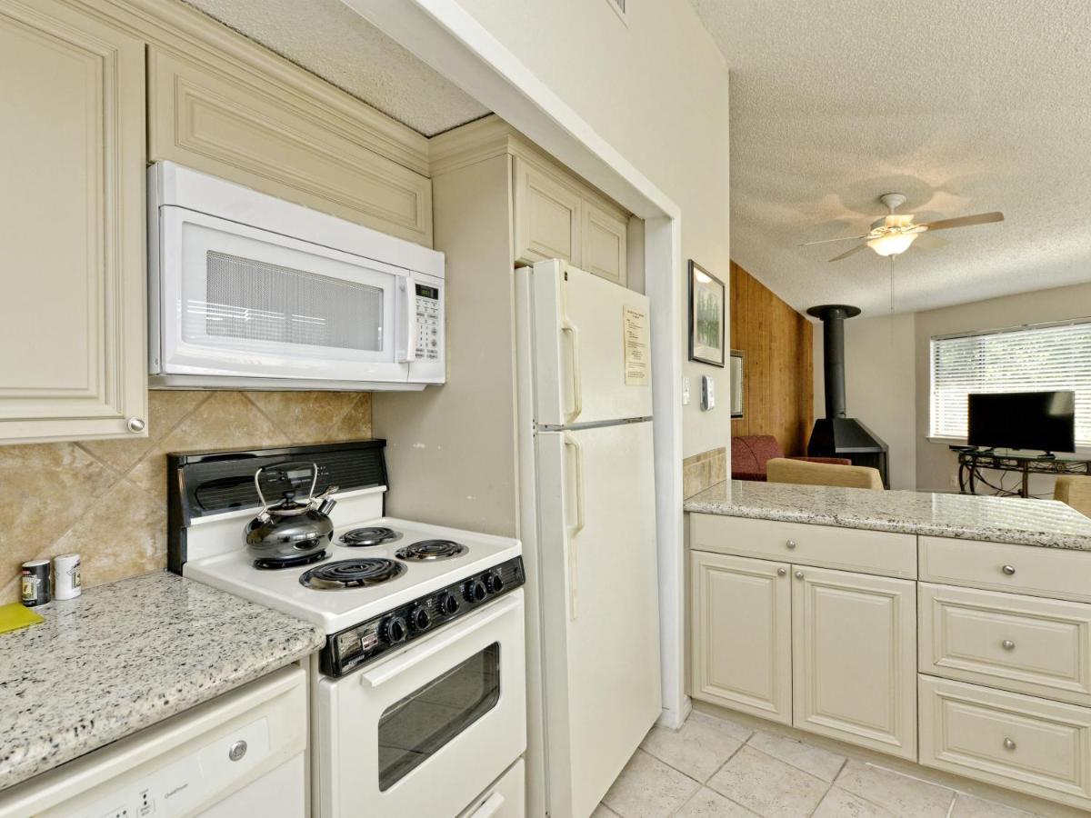 Lake Travis Bungalow Casita Golden Rod #2 Lakeway Extérieur photo